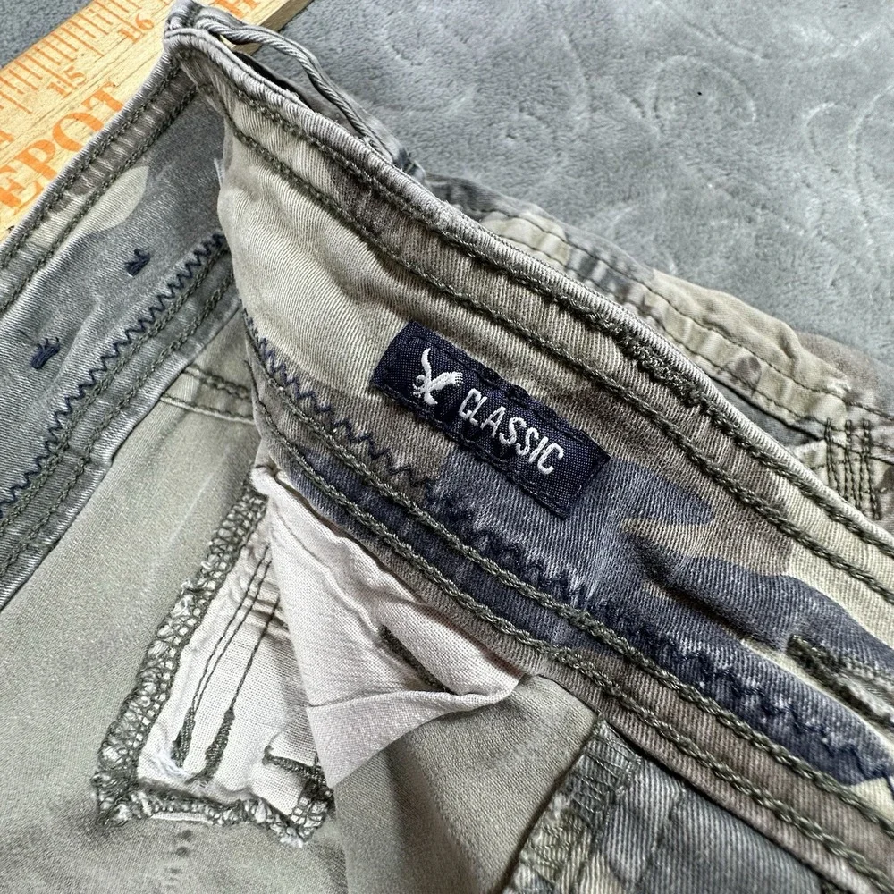 American Eagle Cargo Shorts Mens 31 Green Camo Camouflage Military Classic Y2K